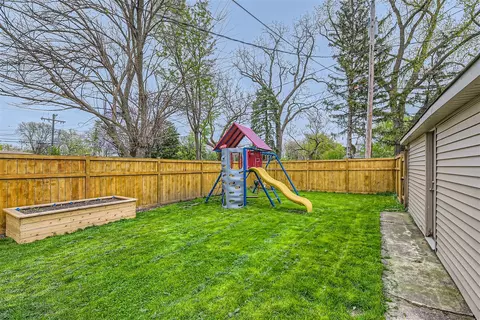 Exterior - 465 Northgate Ct, Riverside, IL 60546 photo 8 of 8