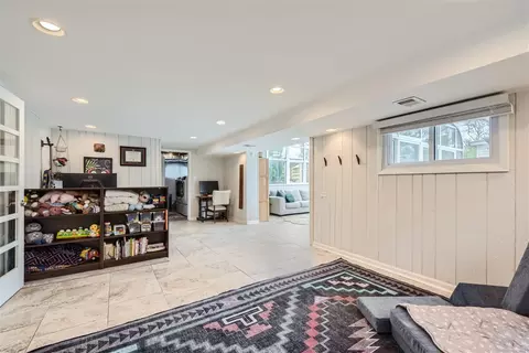 Entry Way - 465 Northgate Ct, Riverside, IL 60546 photo 1 of 1