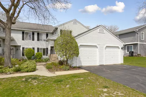 2470 Brunswick Cir #A1, Woodridge, IL 60517