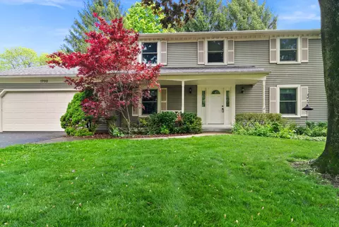 1702 Harris Ln, Naperville, IL 60565