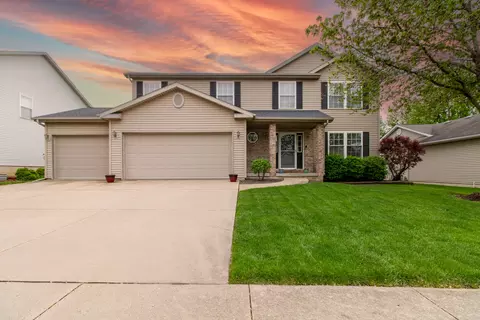 308 Waterford Estates Dr, Bloomington, IL 61704