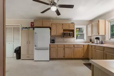 204 Hickory Dr, Roberts, IL 60962 photo 9