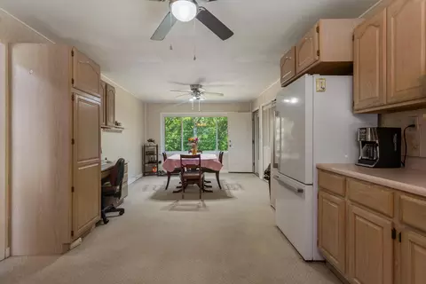 204 Hickory Dr, Roberts, IL 60962 photo 12