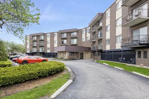9840 S Pulaski Rd #224, Oak Lawn, IL 60453