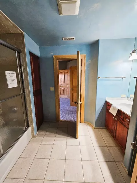 102 E Farnham Ln, Wheaton, IL 60189 photo 30