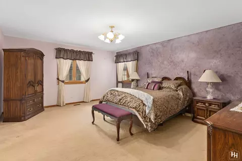 Bedroom - 573 N 3rd Ave, Des Plaines, IL 60016 photo 1 of 5
