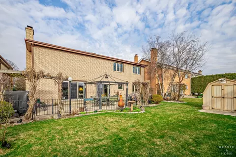 Exterior - 573 N 3rd Ave, Des Plaines, IL 60016 photo 2 of 8