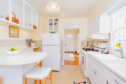 Kitchen - 767 Goethe St, Elgin, IL 60123 photo 1 of 2