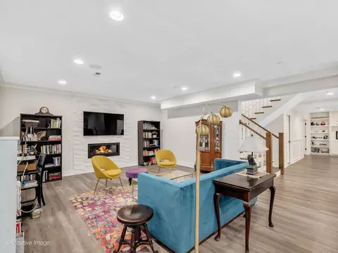 Living - 554 Forest Ave, River Forest, IL 60305 photo 6 of 7