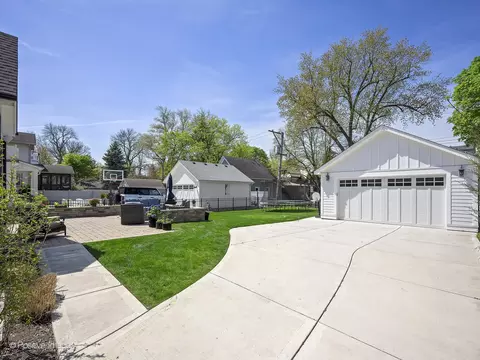 Exterior - 554 Forest Ave, River Forest, IL 60305 photo 16 of 22
