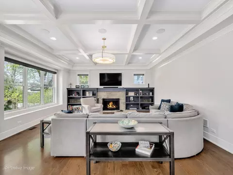 Living - 554 Forest Ave, River Forest, IL 60305 photo 5 of 7