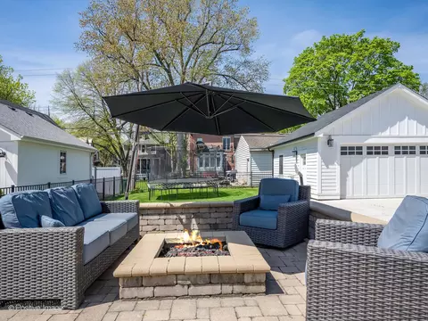 Exterior - 554 Forest Ave, River Forest, IL 60305 photo 6 of 22