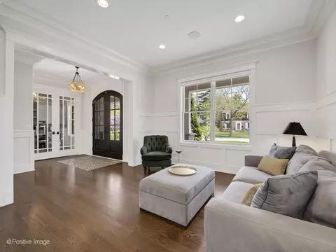 Living - 554 Forest Ave, River Forest, IL 60305 photo 1 of 7