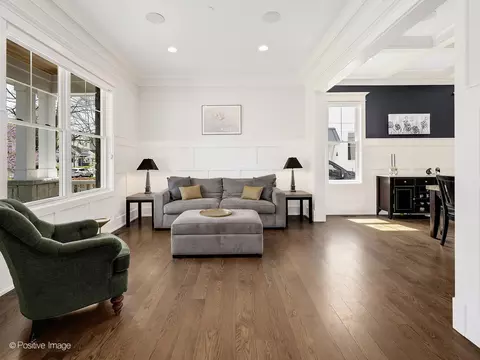 Living - 554 Forest Ave, River Forest, IL 60305 photo 2 of 7