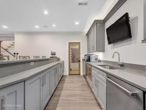 Kitchen - 554 Forest Ave, River Forest, IL 60305 photo 10 of 10