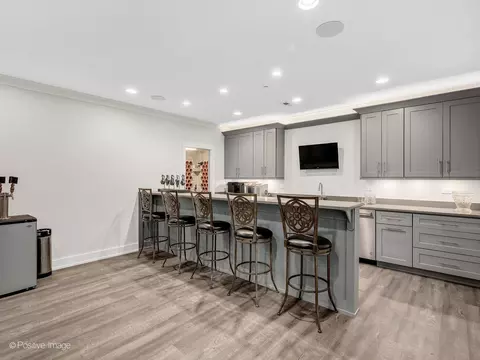 Kitchen - 554 Forest Ave, River Forest, IL 60305 photo 9 of 10