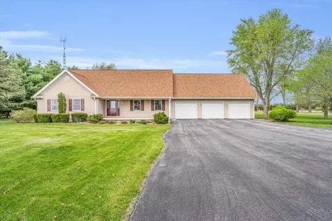 824 E Old Rt 150 Hwy, Farmer City, IL 61842