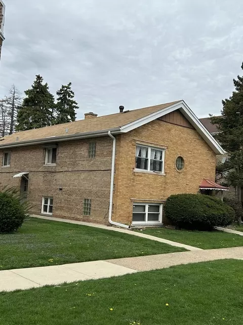 1818 Home Ave, Berwyn, IL 60402