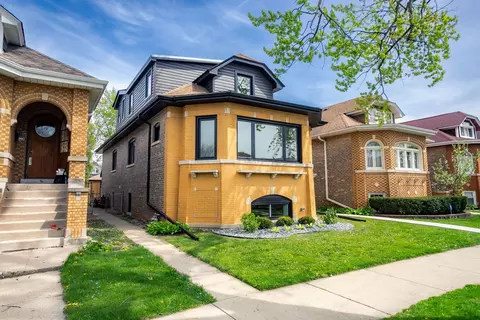 2107 Home Ave, Berwyn, IL 60402