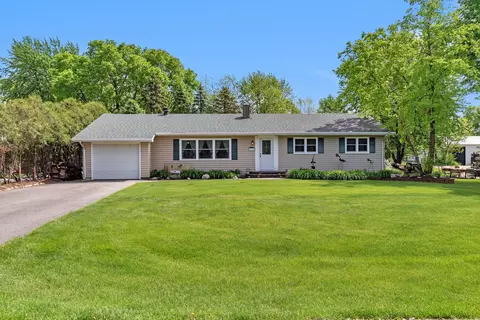 25127 S Fryer St, Channahon, IL 60410