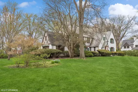 Exterior - 172 De Windt Rd, Winnetka, IL 60093 photo 8 of 8