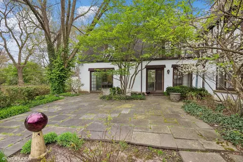 Exterior - 172 De Windt Rd, Winnetka, IL 60093 photo 5 of 8