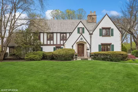 172 De Windt Rd, Winnetka, IL 60093