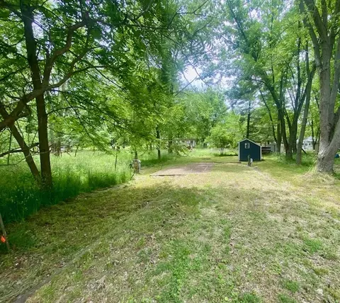 11239 Woodhaven, Sublette, IL 61367