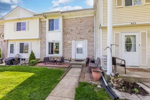 463 Yorkshire Sq, Bolingbrook, IL 60440