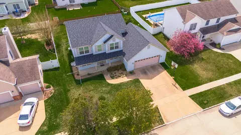 Exterior - 3161 Butterfly Dr, Normal, IL 61761 photo 6 of 18