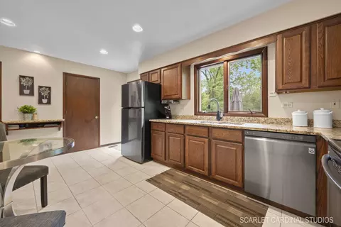 0 N375 Silverleaf Blvd, Wheaton, IL 60187 photo 9