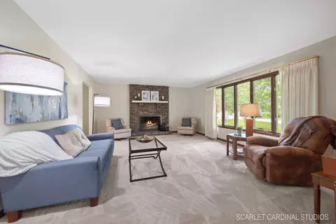 0 N375 Silverleaf Blvd, Wheaton, IL 60187 photo 2