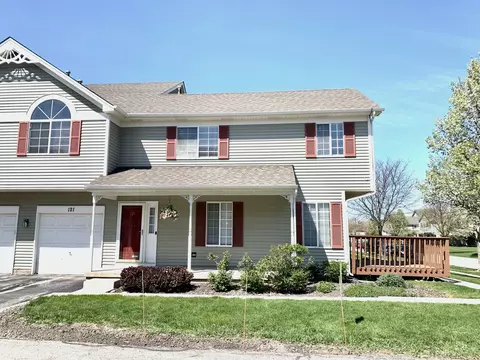 121 Village Creek Dr #121, Lake In The Hills, IL 60156