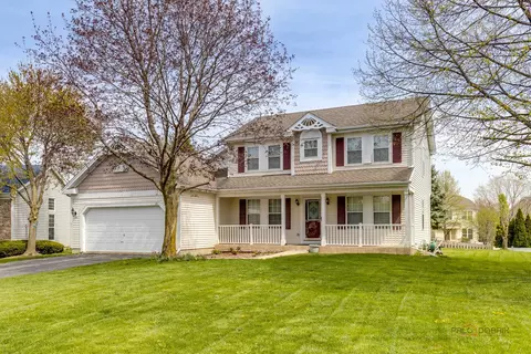 21 N London Ct, South Elgin, IL 60177