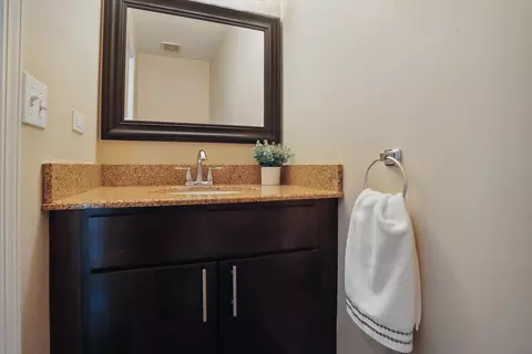 Bath - 5275 Eaglewood Ct, Plainfield, IL 60586 photo 1 of 3