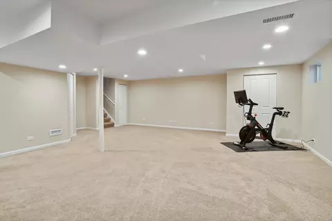 Living - 5275 Eaglewood Ct, Plainfield, IL 60586 photo 8 of 8