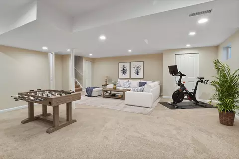 Living - 5275 Eaglewood Ct, Plainfield, IL 60586 photo 7 of 8