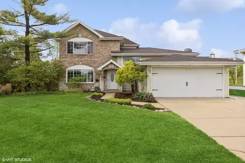 9017 W 147th St, Orland Park, IL 60462