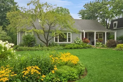 1405 Berkley Ct, Deerfield, IL 60015