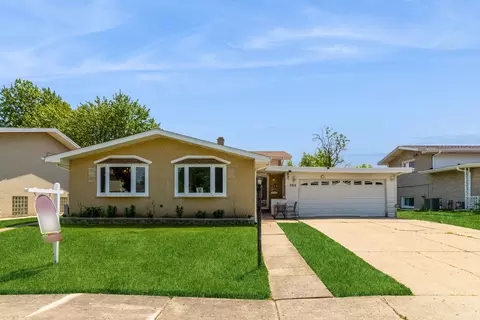 7915 Arcadia St, Morton Grove, IL 60053