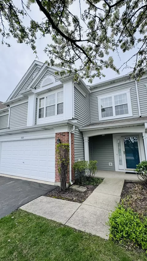 305 S Lancelot Ln #305, Palatine, IL 60074
