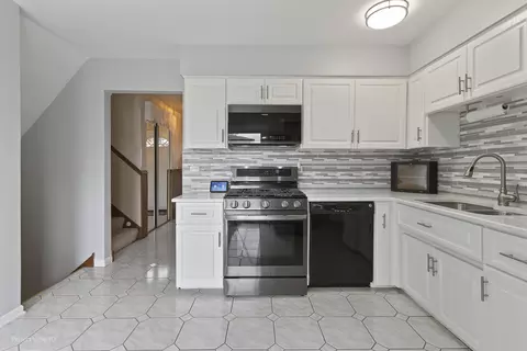 4911 Forest Ct, Oak Forest, IL 60452 photo 8