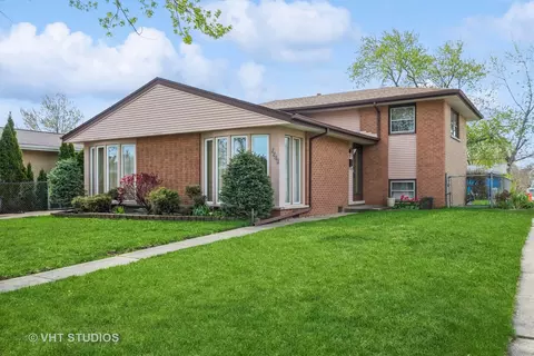 7243 W Breen St, Niles, IL 60714
