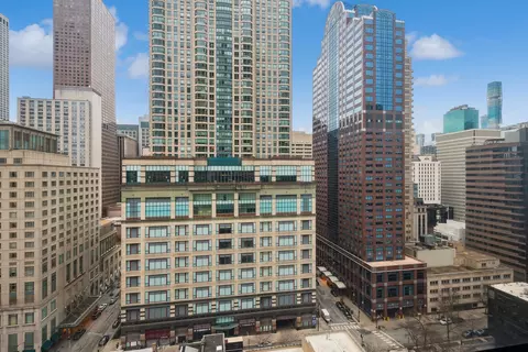 View/Area - 30 E Huron St #1809, Chicago, IL 60611 photo 2 of 3