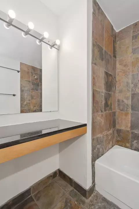 Bath - 30 E Huron St #1809, Chicago, IL 60611 photo 3 of 3