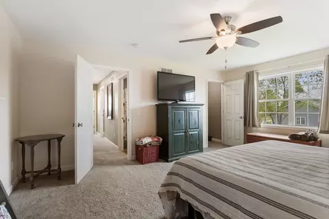 Bedroom - 7739 Lakewood Rd, Weldon, IL 61882 photo 5 of 6