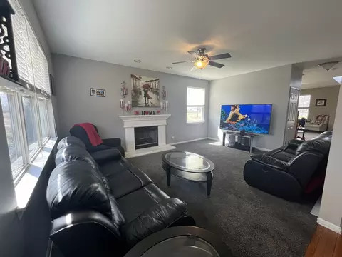 16349 Fairfield Dr, Plainfield, IL 60586 photo 5
