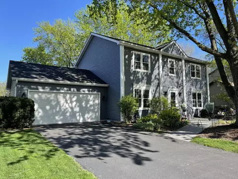 2720 Midland Dr, Naperville, IL 60564