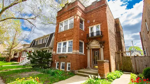 3831 W Addison St, Chicago, IL 60618