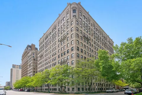 3520 N Lake Shore Dr #1S, Chicago, IL 60657